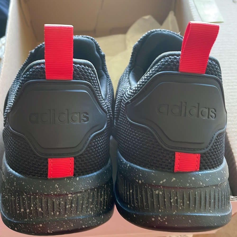 Adidas - Picture 5 of 9